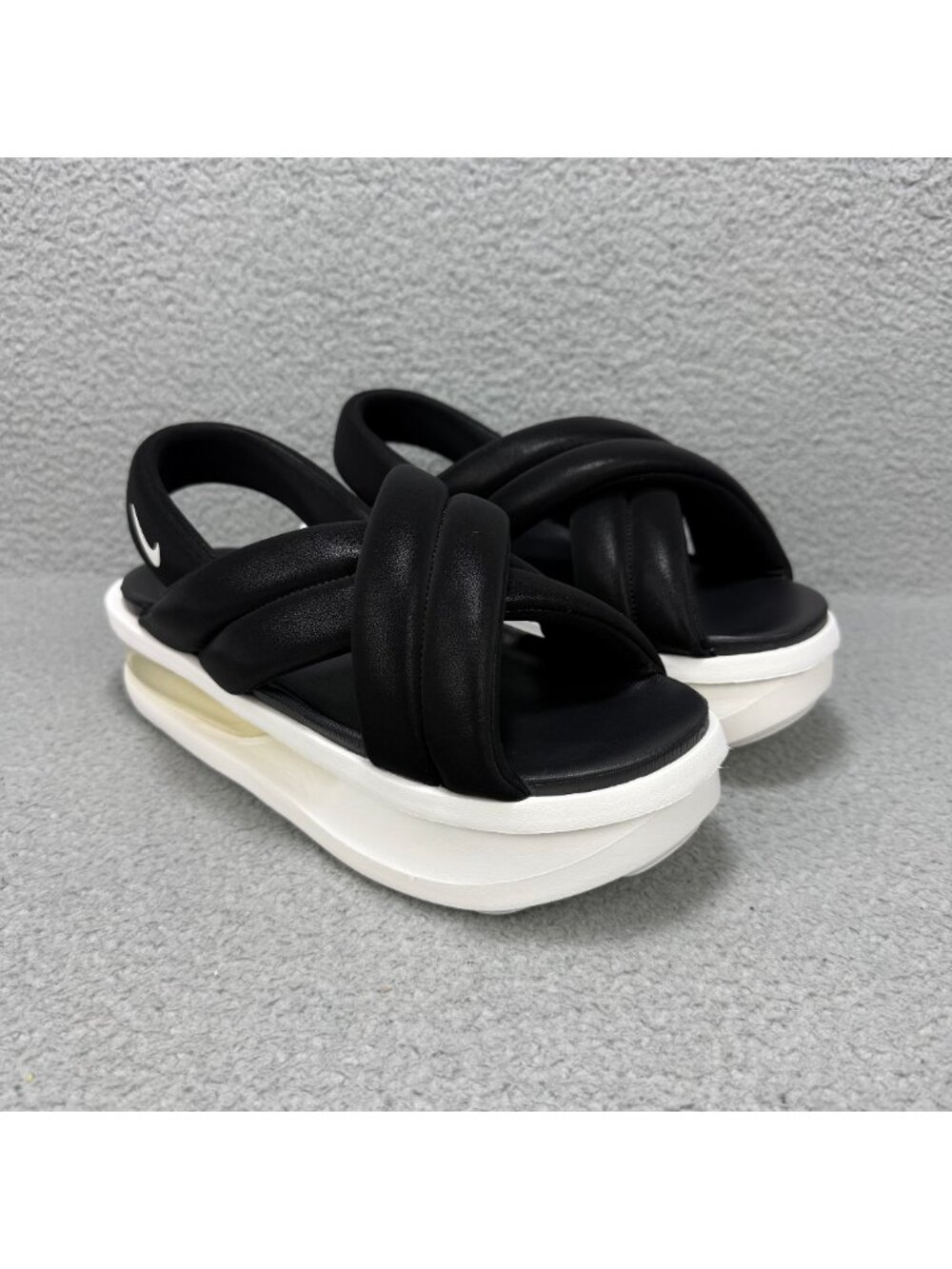 Nike Air Max Isla Sandals Womens 10 Shoes Black White Platform Chunky Slingback